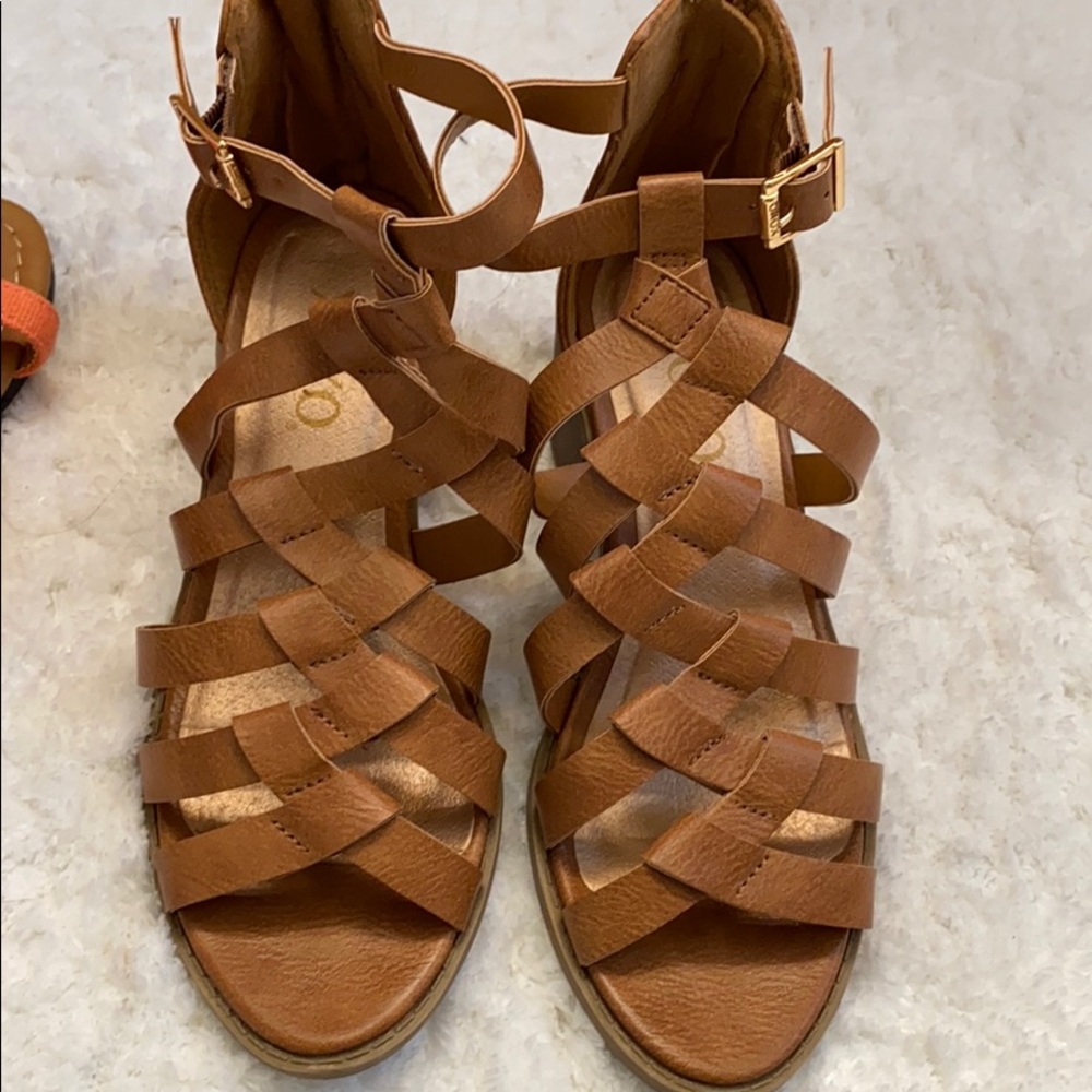 Sandals - Picture 6 of 8